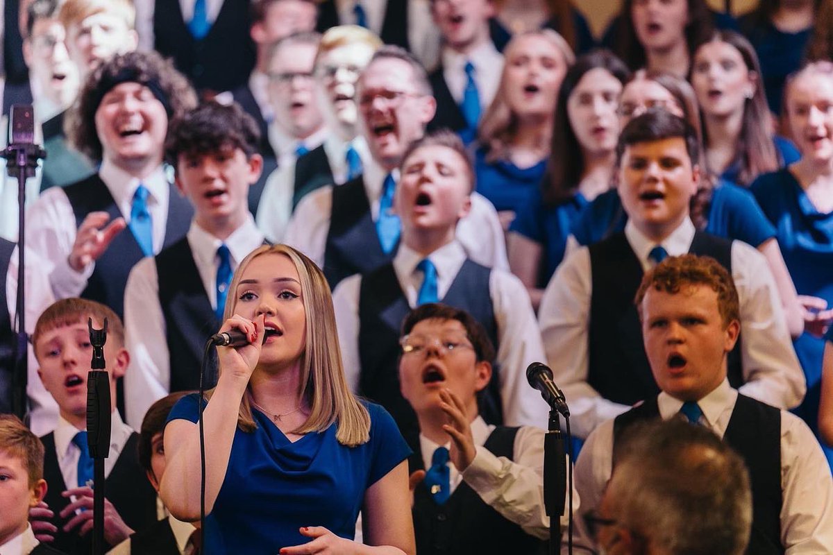 BarnsleyChoir's tweet image. #springconcerts @EMCBarnsley 📷@iwallacephoto