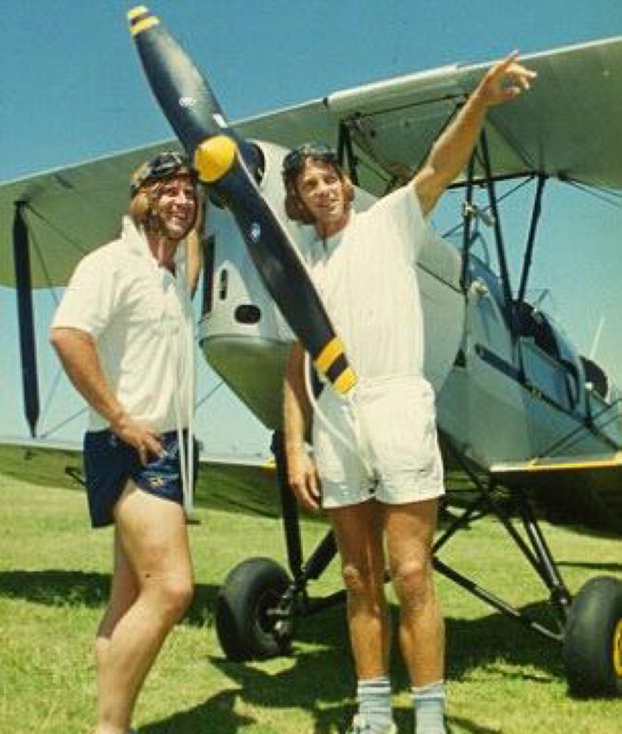 Happy birthday to these two legends, John Morris and David Gower. 