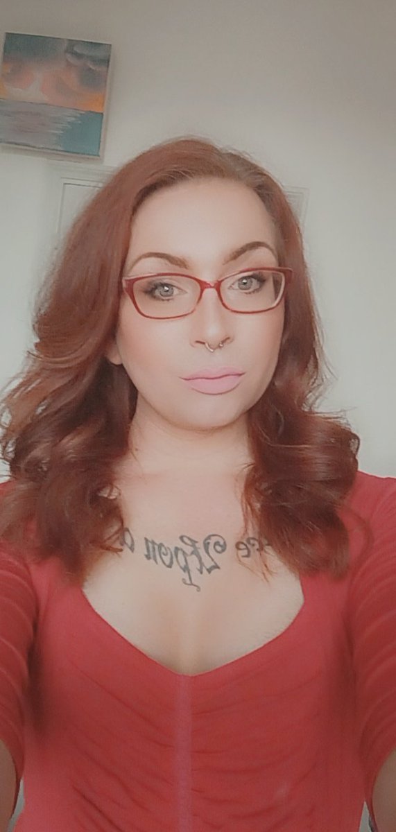 AmelieVixenXxX's tweet photo. Bonne journée à vous les twittos 😘
#Transgenre #Tgirl #TransFrench #TransWoman #sexyTrans #sexe #transsexy #MYM https://t.co/luntKxdctc