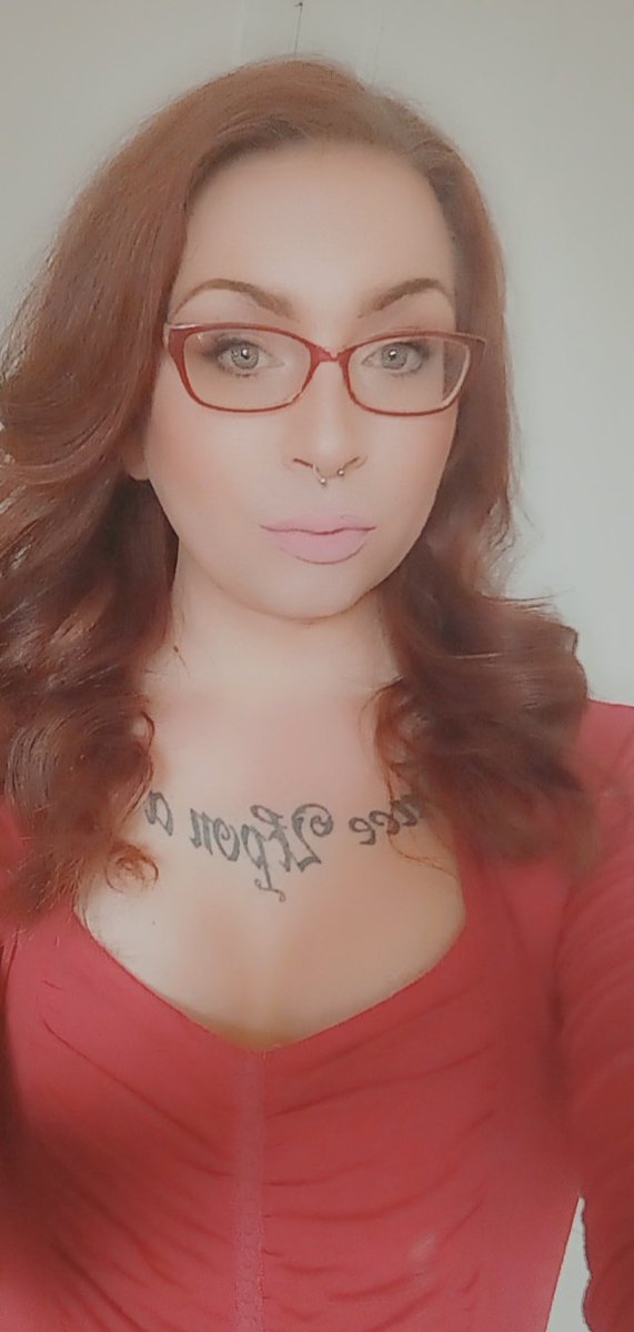 AmelieVixenXxX's tweet photo. Bonne journée à vous les twittos 😘
#Transgenre #Tgirl #TransFrench #TransWoman #sexyTrans #sexe #transsexy #MYM https://t.co/luntKxdctc