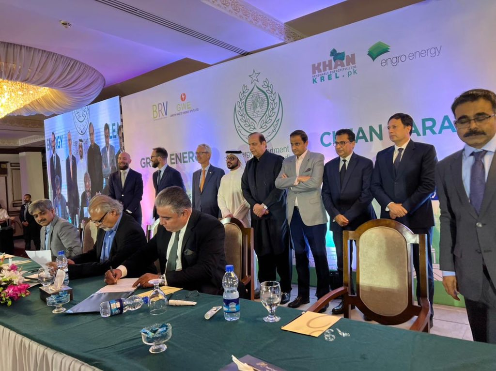 NLAmbPlomp's tweet image. Important new 🇳🇱🇵🇰 project: turning waste into #energy : clean &amp;amp; green technology from #Amsterdam brought to #Karachi by #HarvestWaste 
Today issuing LoI to #Krel company