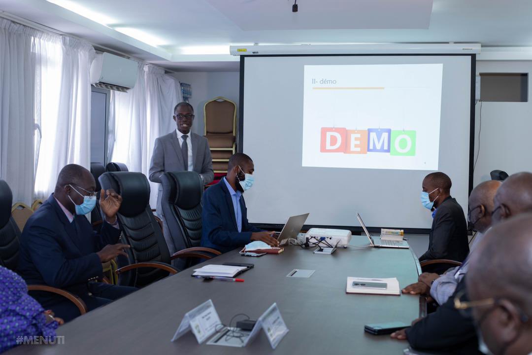 AdomRogerFelix1's tweet photo. Cette solution numérique mise en place par mon département ministériel à travers l’ARTCI, révolutionne l’administration.
Je suis heureux de voir qu’à travers le numérique, nous apportons des solutions concrètes pour moderniser notre administration!🇨🇮
#RFA
#Numérique
#MENUTI https://t.co/OGgLUTIz4b