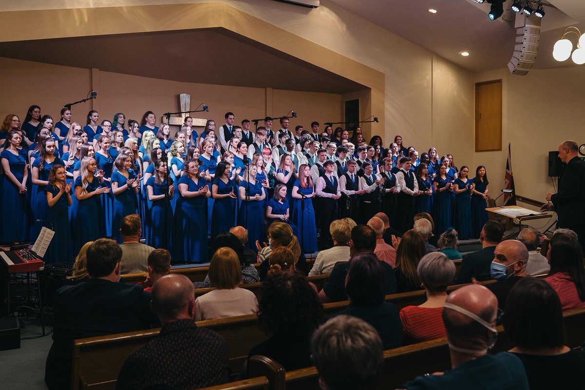 BarnsleyChoir's tweet photo. #springconcerts featuring @bycsenior and @bycintermediate 📷@iwallacephoto https://t.co/QYSYJAkVg9