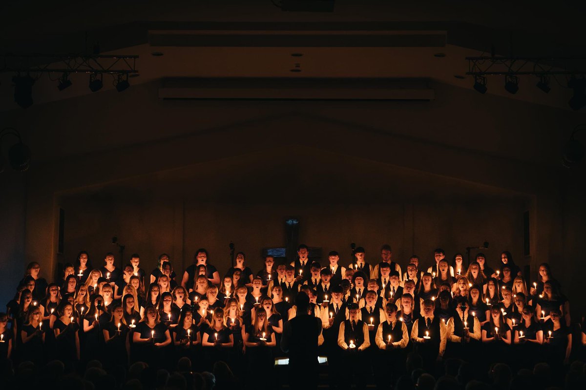 BarnsleyChoir's tweet photo. #springconcerts featuring @bycsenior and @bycintermediate 📷@iwallacephoto https://t.co/QYSYJAkVg9