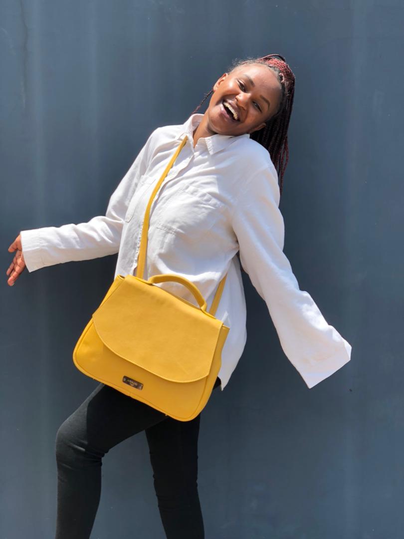 nintoki_rw's tweet photo. Happy New Month! We wish you a blissful month!
Handbag: NyagatareThree-Way bag. 

#Rwanda #RwOT #MadeinRwanda https://t.co/75qfGhFgCP