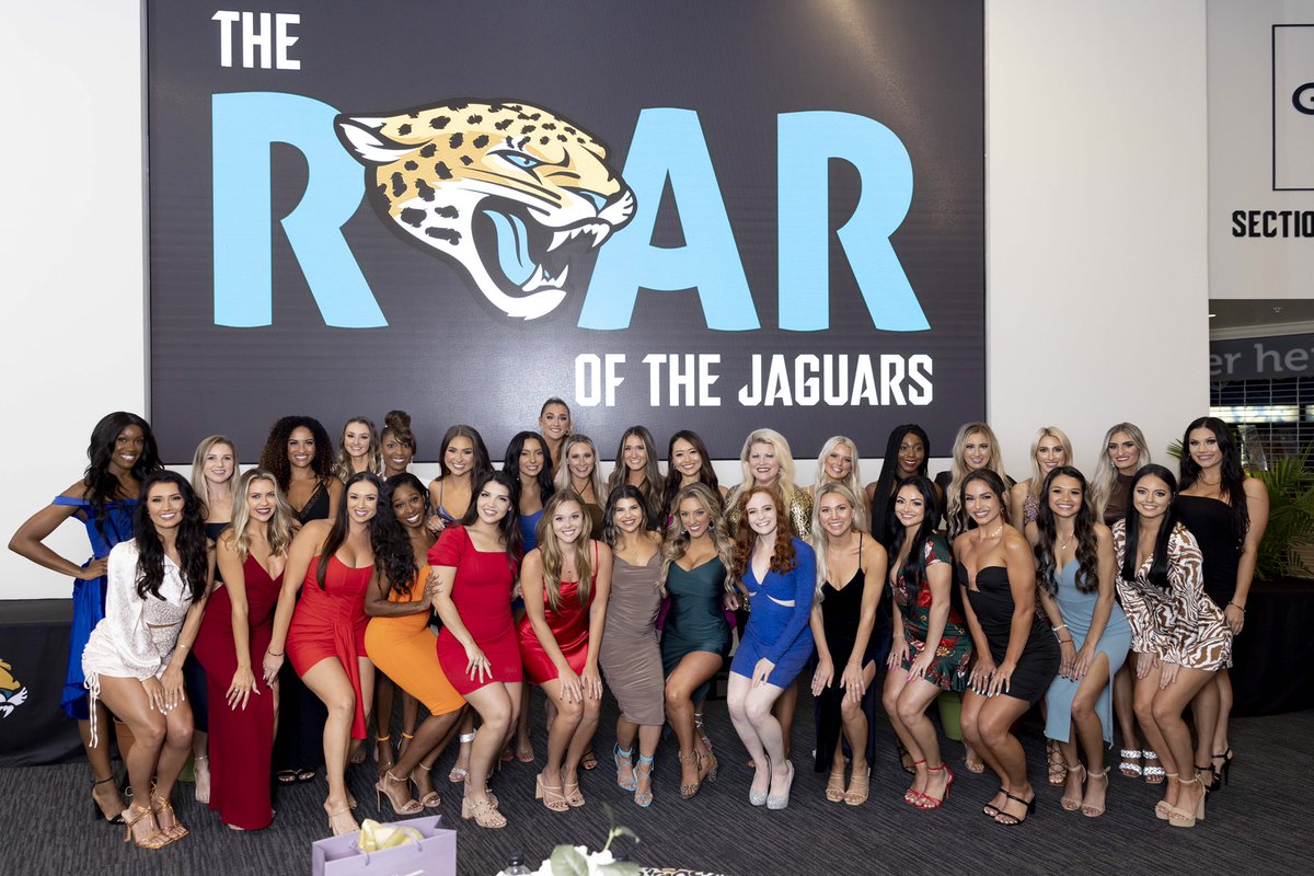 Cheers to an incredible evening celebrating the 2021 ROAR of the Jaguars at our annual awards ceremony! ❤️🐆🏈
