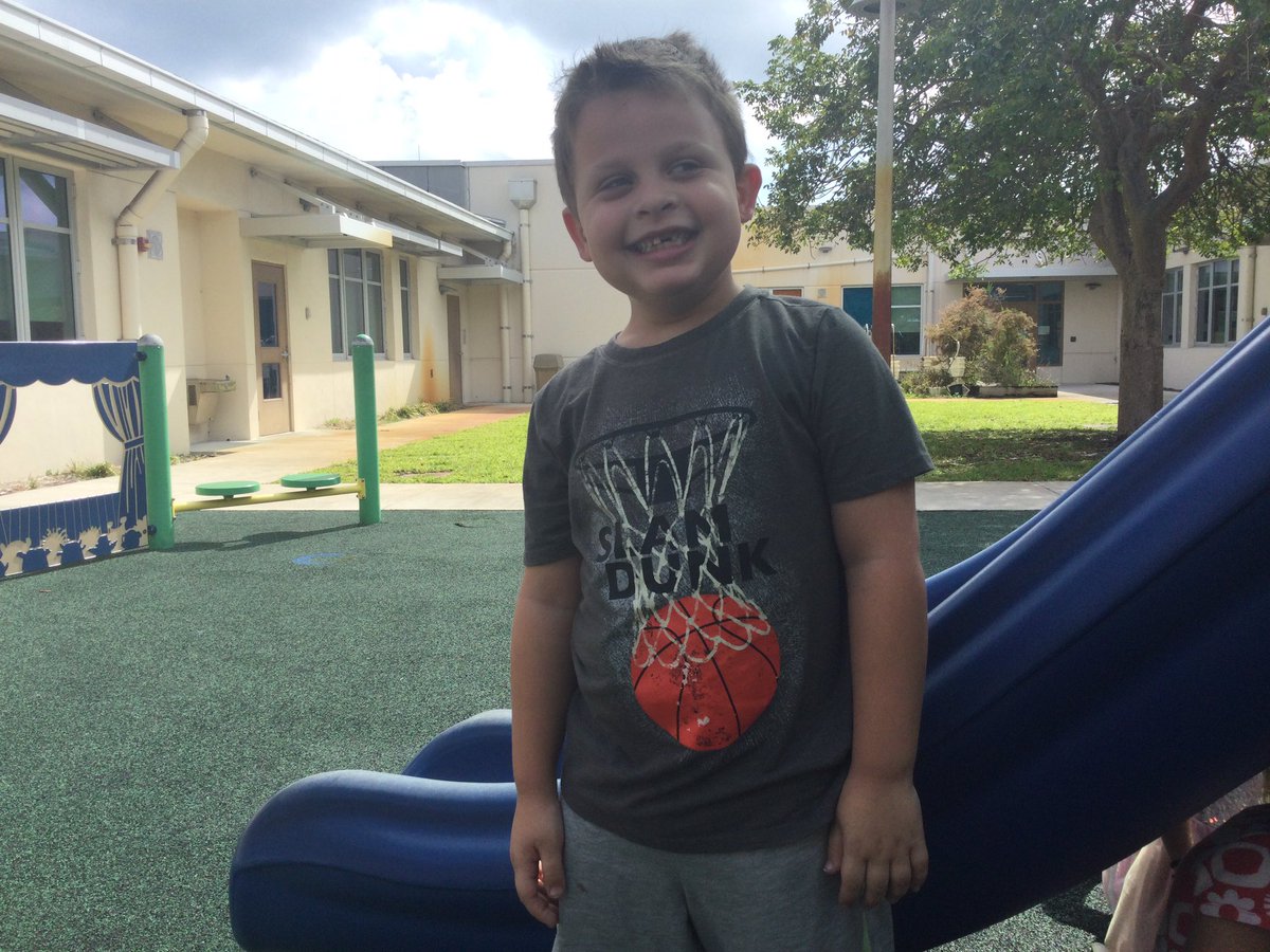 eve_cochran's tweet photo. I love my student photographers! I should hand over the camera more often-they know just how to capture the moment! #purehappiness #recessrocks #TCS https://t.co/gQSjQJXFjA