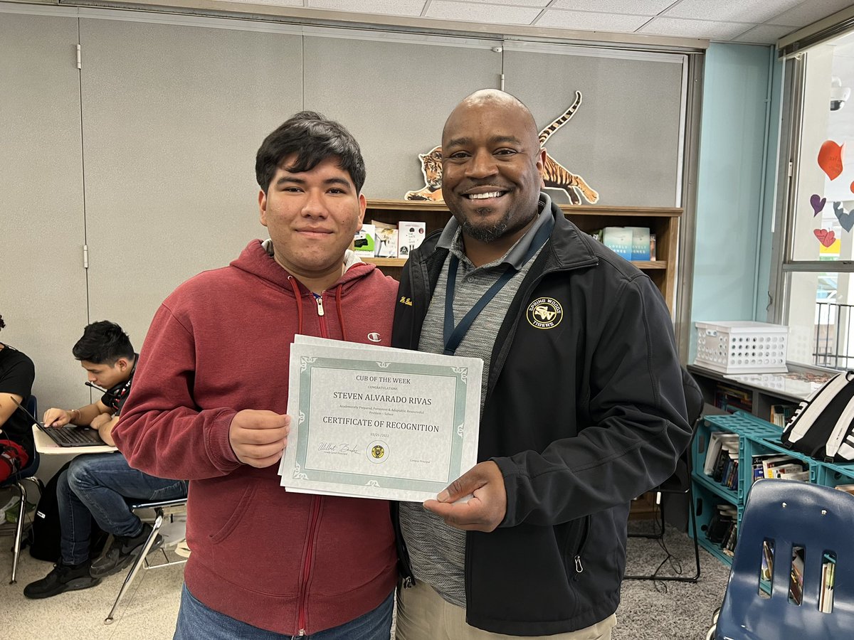 SpringWoodsHigh's tweet photo. Congratulations to Steven Alvarado Rivas for being recognized as this week’s Cub of the Week. Steven exemplifies the @SBISD Core Characteristics that exemplify a T24 Ready Graduate. #allmeansall #CuboftheWeek #TigerProud https://t.co/yTnzfpoEgy