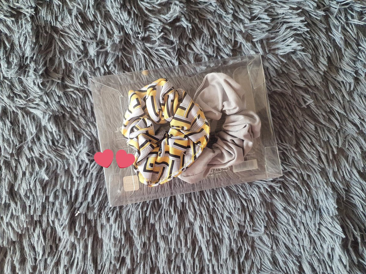 7euphorie's tweet photo. #7euOH
wts lfb ph onhand pls help rt
bts scrunchie 03
sealed, never opened/used
lowered price bec items come from japan fortune box

original price: 12,000 krw
my price: 350 https://t.co/w2M78Zi7Jo