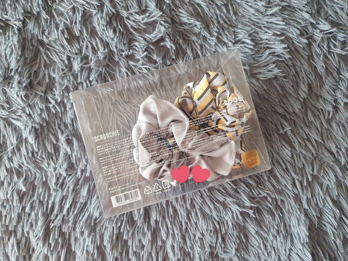 7euphorie's tweet photo. #7euOH
wts lfb ph onhand pls help rt
bts scrunchie 03
sealed, never opened/used
lowered price bec items come from japan fortune box

original price: 12,000 krw
my price: 350 https://t.co/w2M78Zi7Jo