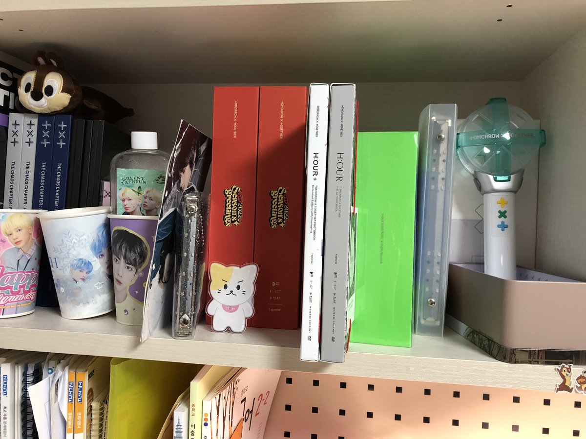 haim_txt's tweet photo. 컵홀더, 시그, 포토북3, 홀리데이박스 포카제외, 모아봉, 생카 특전 그립톡 팔아요 

제시 부탁드려요

지에스 이용합니다 

개봉 앨범은 좀 써서… 원하시면 말씀 해주세요 같이 넣어드려요

투바투 투모로우바이투게더 연준 수빈 범규 태현 휴닝카이 포카 양도 위버스샵 https://t.co/d1dPmBrNtK