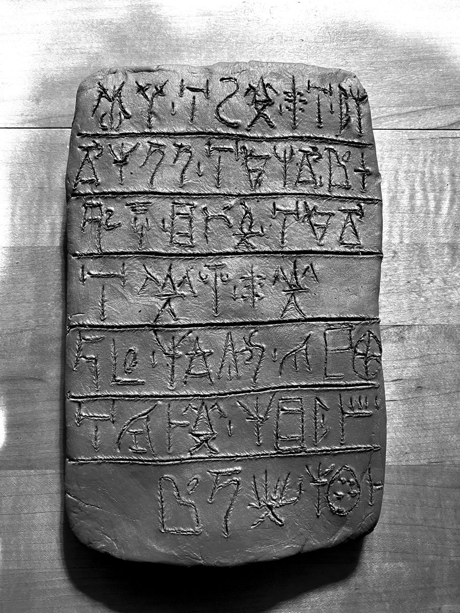 MicheBianconi's tweet photo. Sensational discovery in #Greece! A new Linear B tablet from #Mycenaean times opens new avenues for our study of #Homer and #Classics. More details in a forthcoming article  (ICHΤΗYS 4/1, 2022). A preliminary comment on selected issues is here: https://t.co/9V8YL7BXCV https://t.co/OKbXr3D36g