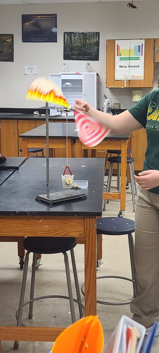 MrsCalvelage's tweet photo. Successful wind turbines in Environmental Science. Some were able to move 400g! https://t.co/gNwAYqCjh6