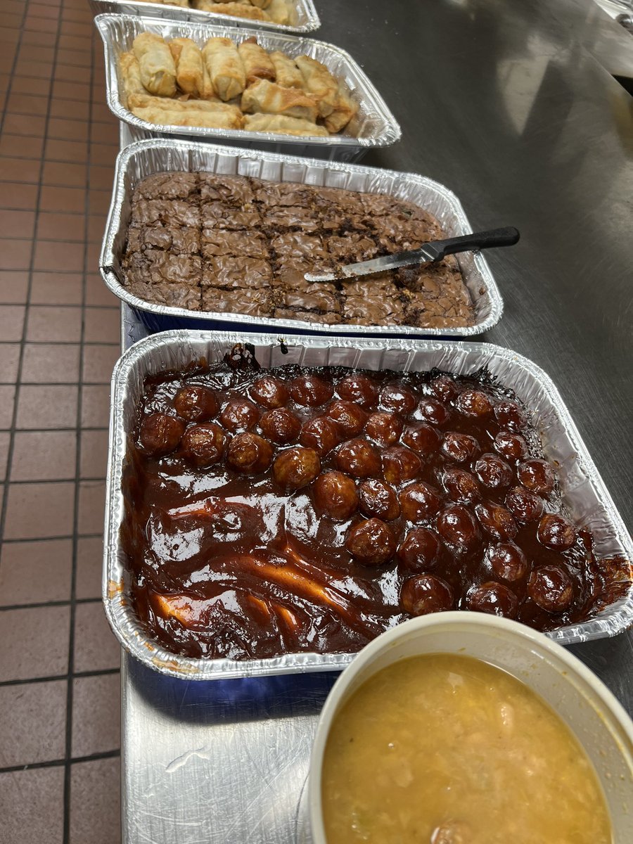 Josey1795's tweet photo. #chilislove #potluckday @scorley3 @BrianAdkins1 @Chilis https://t.co/ZvvP31KvOK