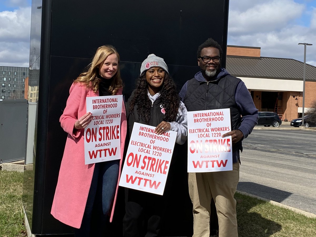 Miclelle's tweet photo. #IStandWithIBEW #IBEWLocal1220 #UnionStrong #UnionsForAll #teachers #Strike #WorkersUnite @stacydavisgates @Window2workers @BrandonCCD1 https://t.co/c2AXPnDRiv