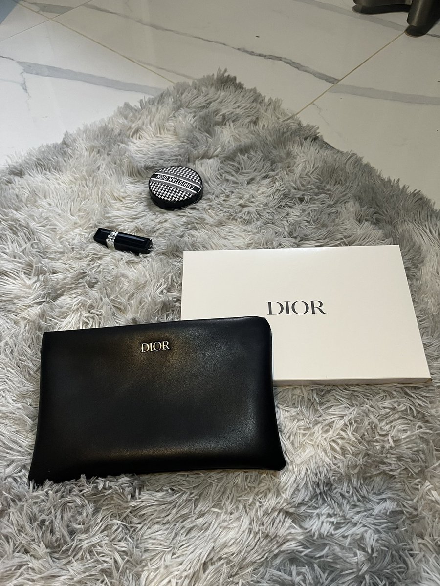 p_chxng's tweet photo. ✨กระเป๋า Dior 3500฿ รี+เฟบ ลด100฿  

ปักไว้ก่อน หรีค่าจัดส่งด้วยค้าบบ
ใครรรบDM มาถามก่อนได้ค้าบ

#เครื่องสําอาง #YSL #เสื้อผ้ามือสอง #คสอพร้อมส่ง #ส่งต่อคสอ #ส่งต่อเสื้อผ้า #คสอ #HowtoPerfect https://t.co/UA4RShmkBz