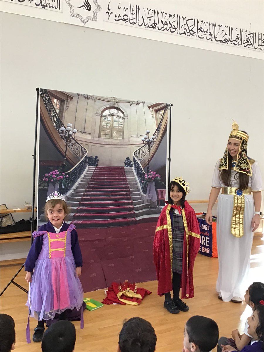 olive_bburn's tweet photo. This week our Year 1 children had a fantastic time learning about Kings and Queens 👑
#royalty
#monarch
#queenelizabeth
#RoyalFamily
#superlearningday https://t.co/YOxVeVCwI0