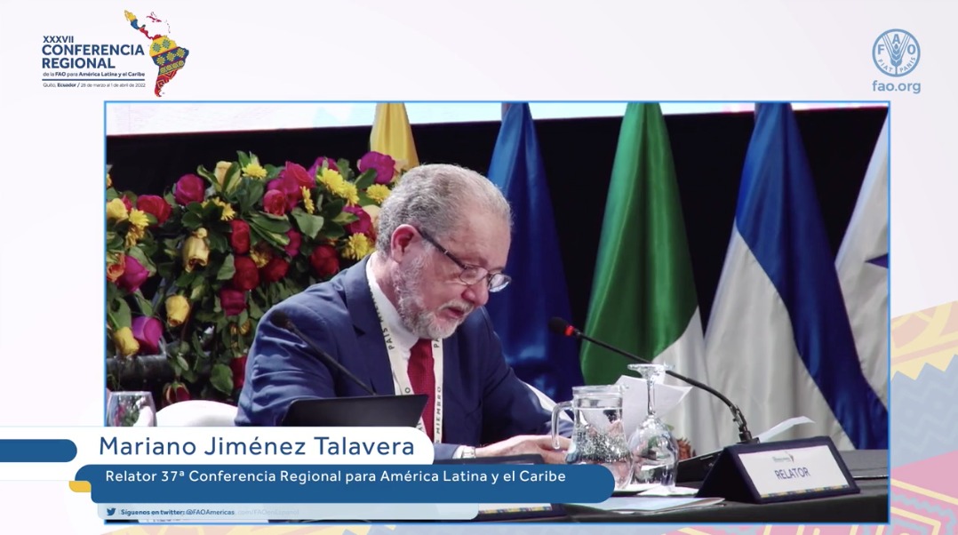 FAOAmericas's tweet photo. #AHORA 

Mariano Jiménez Talavera, Relator de la #ConferenciaFAOAmericas da apertura a la sesión de aprobación del informe de la 37ª #ConferenciaFAOAméricas, preparado por el comité redactor integrado por delegados de los países miembro.

🔴LIVE 👉https://t.co/yN0NLdXh17 https://t.co/GrqVzbnAaZ
