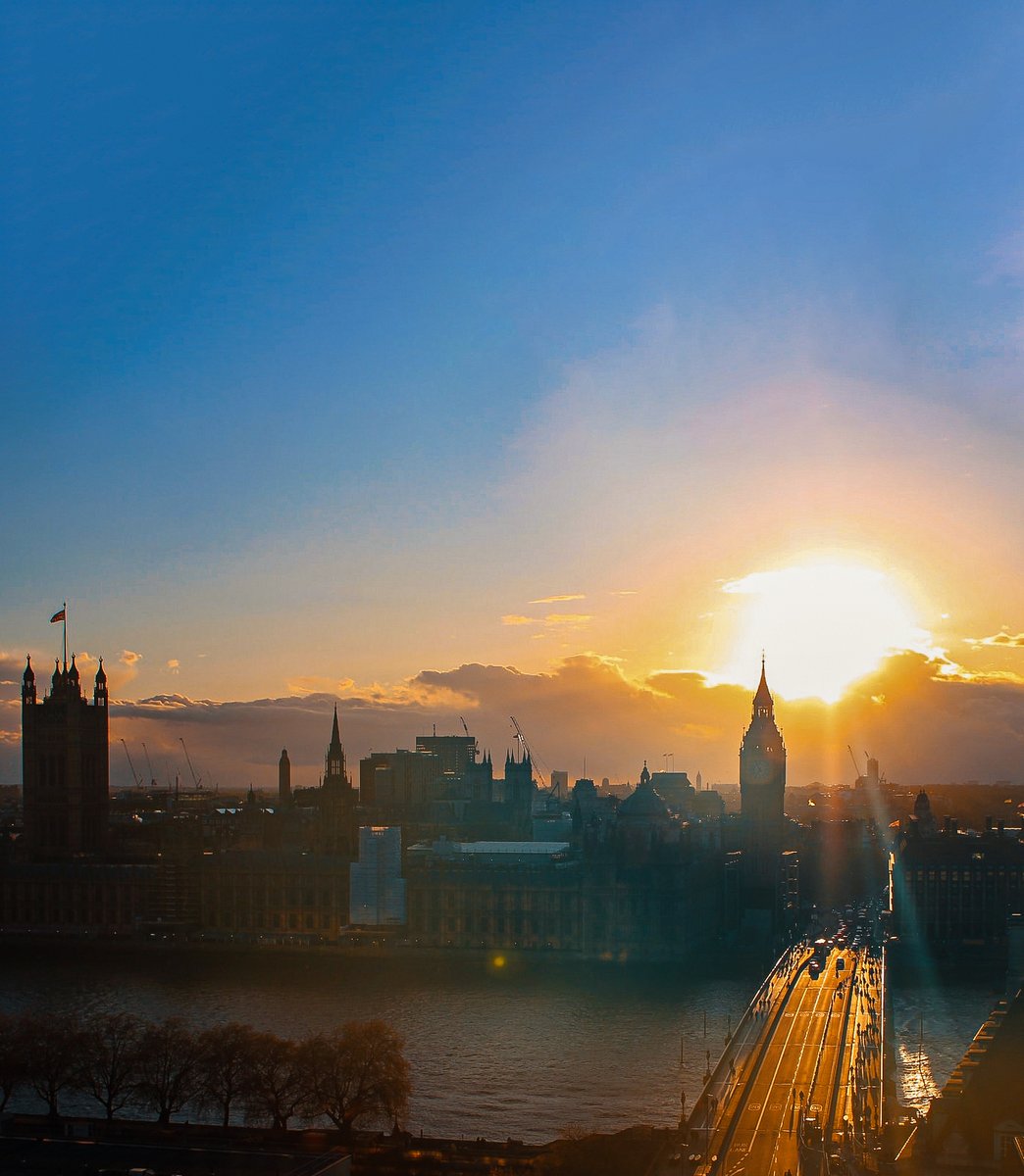 Last night's sunset; it looks like it will be another beauty tonight.

#london #sunsets #elizabethtower #bigben #westminster