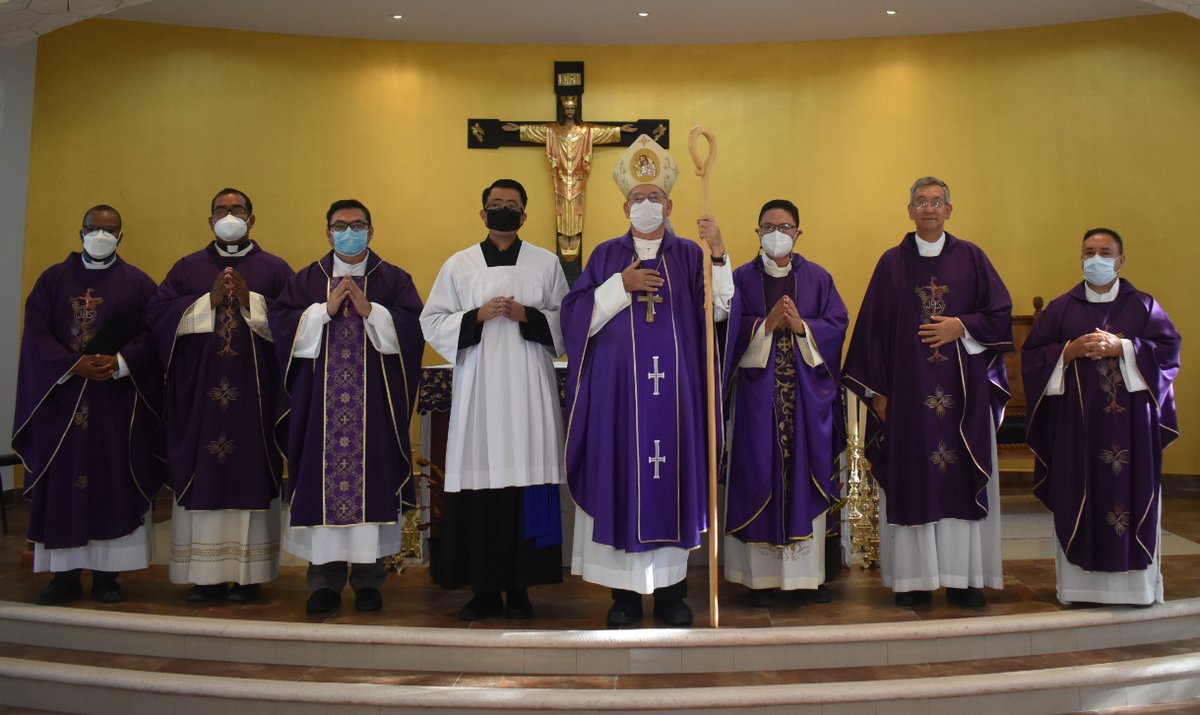 Oswaldo Torres, probando de la Hermandad, recibió ayer los ministerios del lectorado y el acolitado en Cancún. Presidió la celebración Mons. Pedro Pablo Elizondo Cárdenas, LC, obispo de <a href="/CancunChetumal/">Diócesis de Cancún-Chetumal</a>.

Rezamos para que el Señor bendiga a Oswaldo en su camino vocacional 🙏