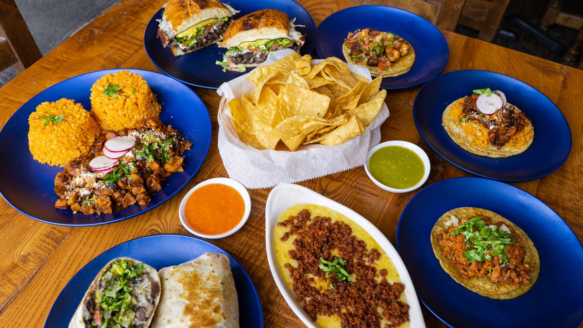 Aztec_Daves's tweet photo. Meet us tonight for a celebration or just your casual Friday night 🌯 🥃 

Aztec Dave's Cantina
1143 N California Ave
11am-1am

#AztecDaves https://t.co/tqZAWiioJK