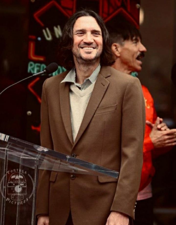 redhot_live's tweet image. Happy #UnlimitedLove day!