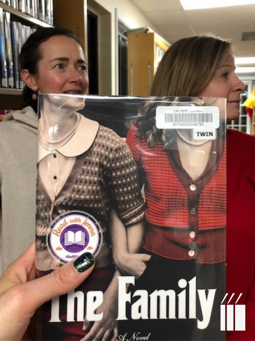 CalvertLibrary's tweet photo. It's no joke!! Two heads are better than one on this #BookfaceFriday!! 
#Bookface #CalvertLibrary #NoFoolin https://t.co/mfDy7ie1E7