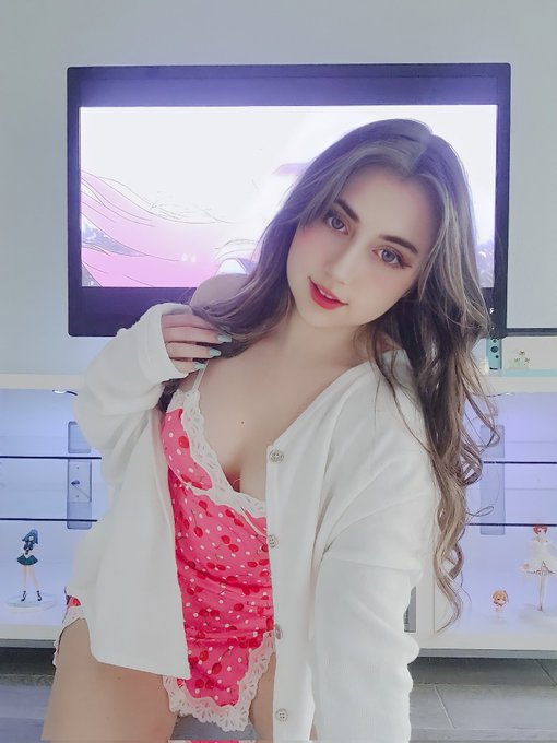 1 or 2? It's Friday baby 🥵 https://t.co/onAWAGN8Ek<a href="/tag/newprofilepic"class="tags"><span>#newprofilepic</span></a>