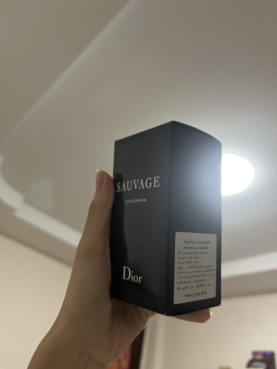 p_chxng's tweet photo. 🌥ส่งต่อ น้ำหอม Dior ซื้อมา3,700฿ ส่งต่อ 3000฿  ใช้น้อยสภาพใหม่มีสลักชื่อเราด้วย

สนใจ DM มาถามก่อนได้ค้าบ
ดูรูปเพิ่มเติมได้

#เครื่องสําอาง #YSL #เสื้อผ้ามือสอง #คสอพร้อมส่ง #ส่งต่อคสอ #ส่งต่อเสื้อผ้า #คสอ #HowtoPerfect #CharlesKeith https://t.co/BfWLJQw35S