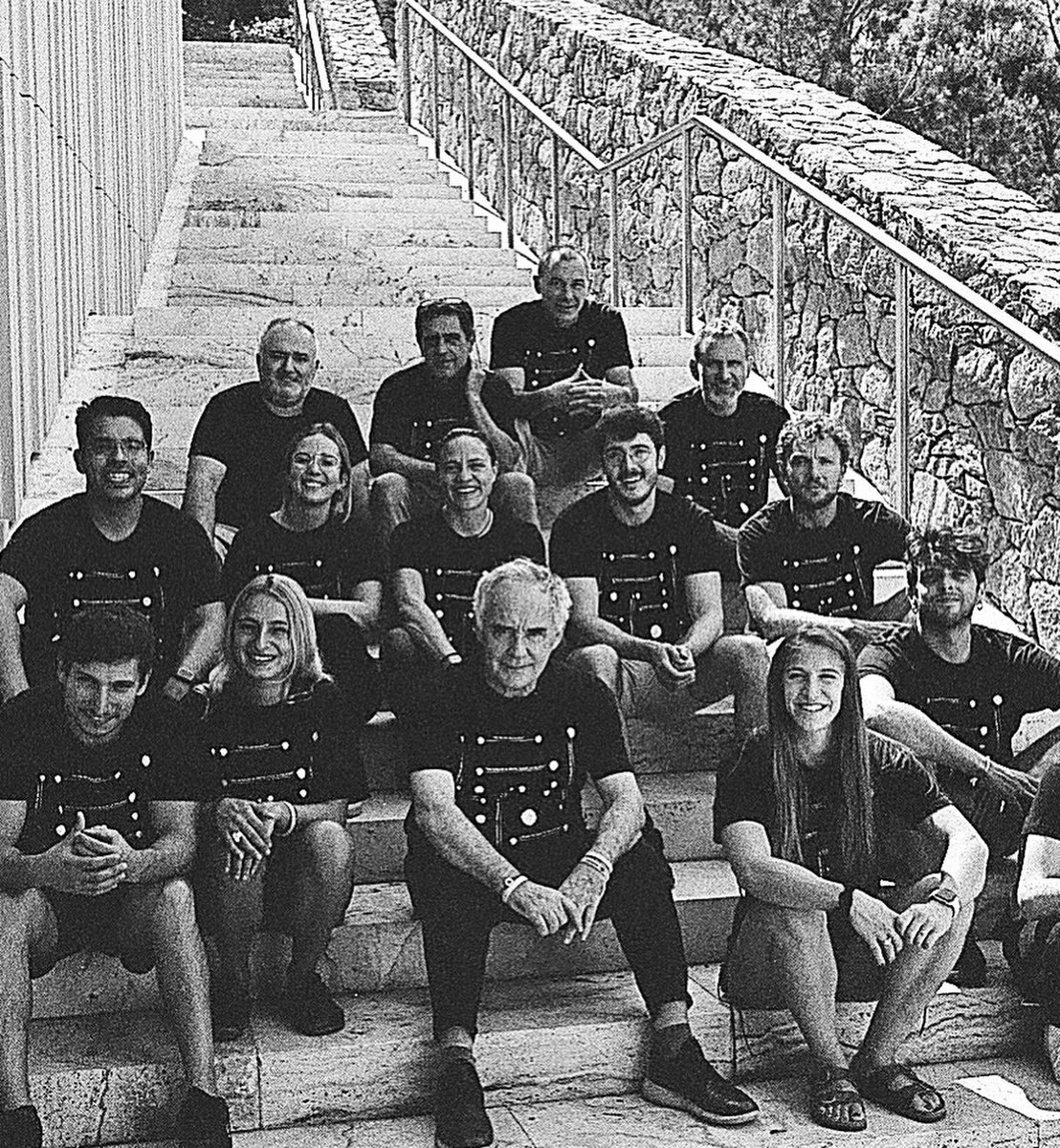 polalpilpil's tweet photo. Avuí tot just fa un any que vam entrar a elBulli per aprendre i compartir coneixement.
Feliç primer aniversari a tots els participants de la convocatoria!🥳 https://t.co/XEFhkvXPZZ
