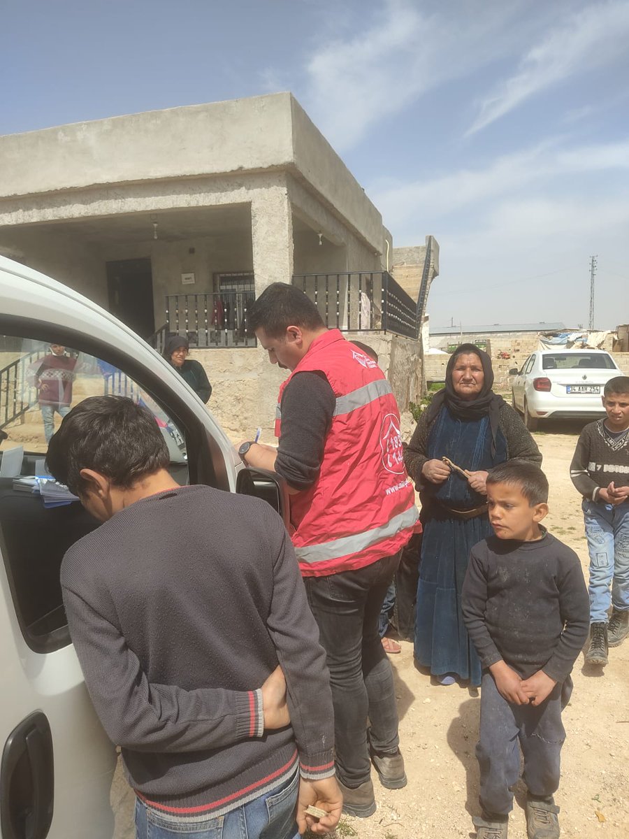 AkcakaleShm's tweet photo. Dezavantajlı vatandaşlarımızı tespit edip devletimizin sunmuş olduğu hizmeti ulaştırmak için Aile Sosyal Destek Programı (ASDEP) kapsamında hane ziyaretlerimiz devam ediyor.
@tcailesosyal 
@deryayanikashb 
@ASHB_ATHGM 
@EsmaDirekli 
@hasanbilici63 https://t.co/XC9gGbu2Se