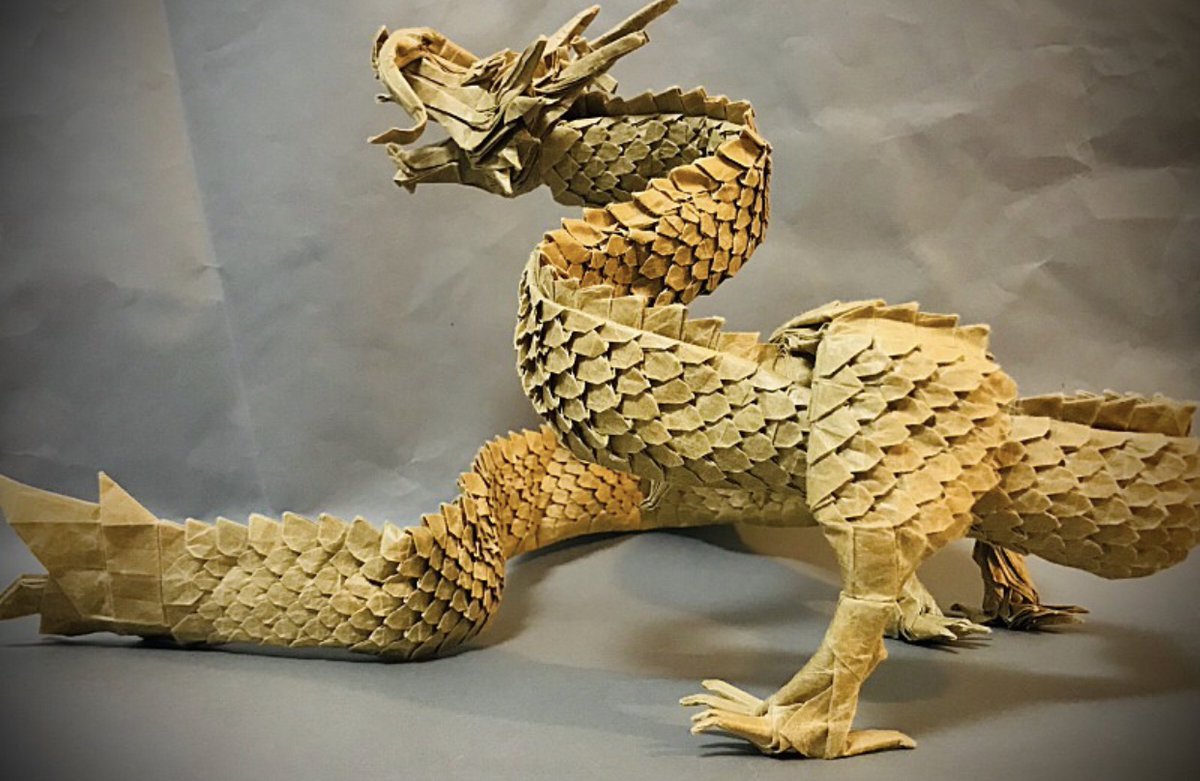 lim_seungbin's tweet photo. Ryujin 3.5
designed by @folders_wotd 
folded by me
150cm craft paper https://t.co/MwjygELoQ5