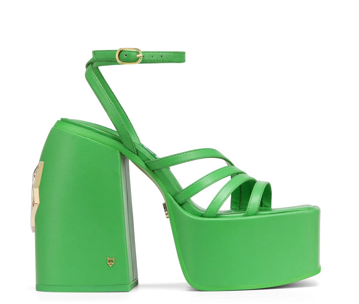 RevistaAlaModa's tweet photo. Una tendencia que vuelve a ser MODA, ¿la usarías?
Estos zapatos de mega plataforma, zapatos ‘disco’ serán parte de la primavera 2022. Este estilo es propio de la década de los 70
¿La usarías? ¿Qué color preferirías?
#Alamoda #ViveAlamoda #Plataformas #ShoeLover https://t.co/to7pM97iXd