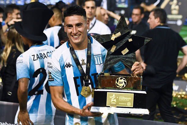 LaCoudett's tweet photo. 🚨ATENCIÓN - Mauricio Martinez se rompió los ligamentos cruzados y llegaría con lo justo al debut de la selección Argentina en Qatar 2022 https://t.co/gm3dQsGgrw