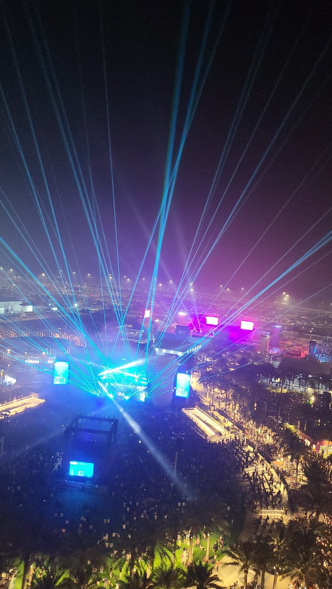 lungbung's tweet photo. DubaiExpo2020 ปิดฉากลงด้วยความยิ่งใหญ่ตอน03:00น.01/04/2020 #teamchart #ทีมชาติดูไบ https://t.co/ocU8EPqPHr