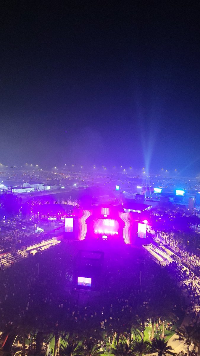 lungbung's tweet photo. DubaiExpo2020 ปิดฉากลงด้วยความยิ่งใหญ่ตอน03:00น.01/04/2020 #teamchart #ทีมชาติดูไบ https://t.co/ocU8EPqPHr
