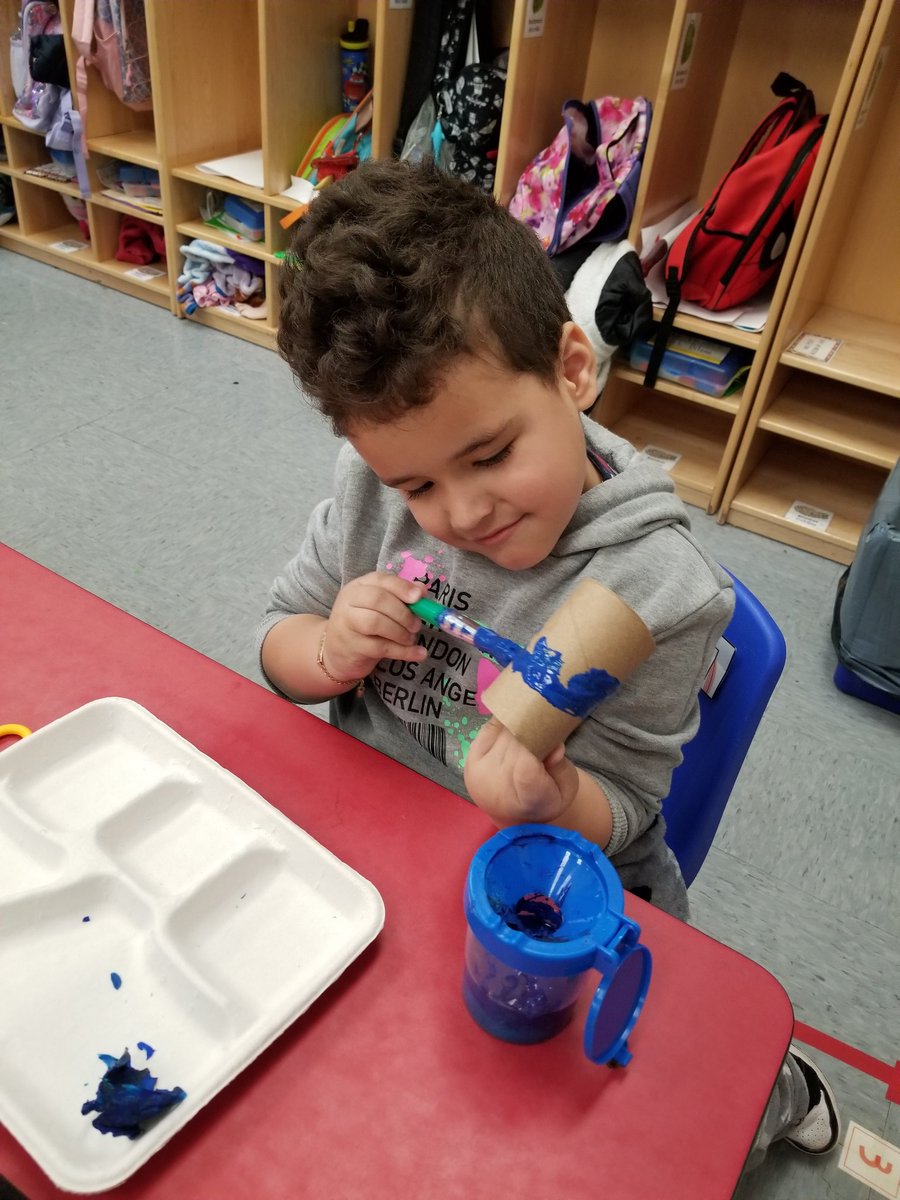 MrsHerrellPreK's tweet photo. We celebrated our school winning a blue ribbon award today! The kids had a blast! We made noise makers and hearts and talked about why we love our school! #jamesburgproud @JamesburgPublic @LynnZinser_5 @KrisDeFazio @JenVanderburg https://t.co/2A4FnfFbnG