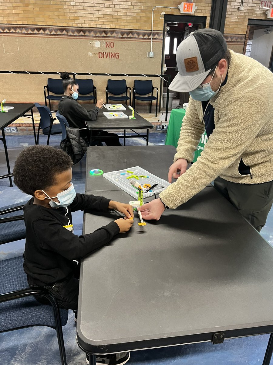 firstteedetroit's tweet photo. Another fun robotics workshop at Durfee Innovation Society with @LifeRemodeled & @JohnMcI23167962! Weβre grateful for the partnership with both organizations to come along side and #buildgamechangers with us! https://t.co/8pVtrN6uMh