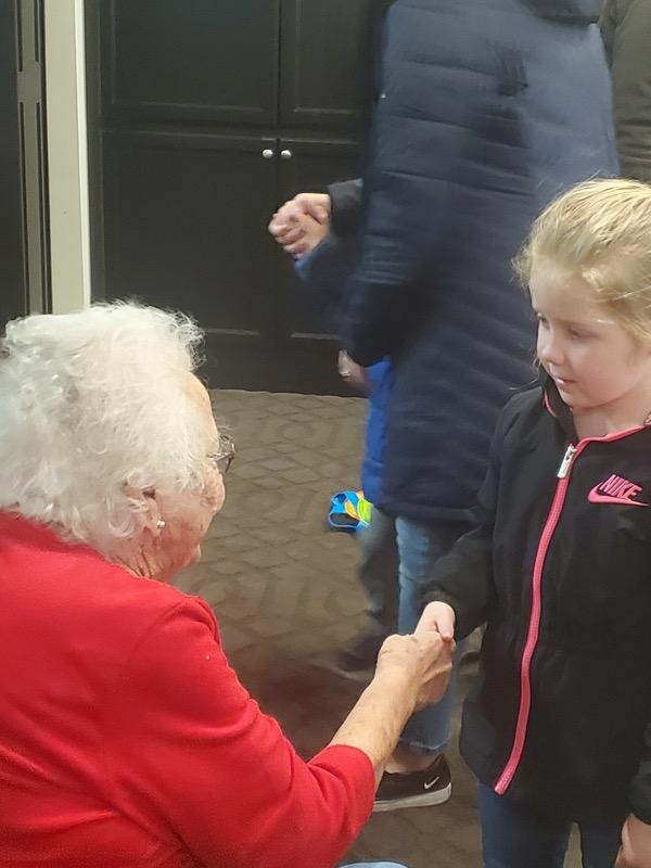 MeadowsDelphos's tweet photo. Tender Times Preschool came over this morning and sang for our residents! It sure put a smile on everyone's face! https://t.co/CYzZ2z6SxL
