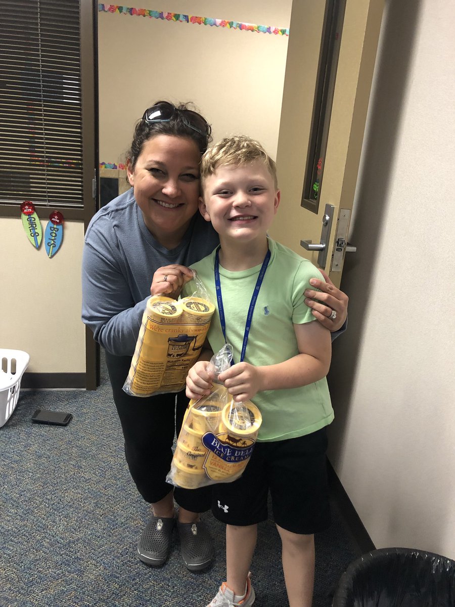 Ice Cream Party from PTA for 100% class participation in our Boosterthon Fundraiser!! BlueBell Ice Cream 😉 <a href="/MistyBarcomb/">Misty Barcomb</a>          Thank you parents, supporters and <a href="/twepta/">TWE PTA</a> !! <a href="/TWEHowl/">Tom Wilson Elementary</a>