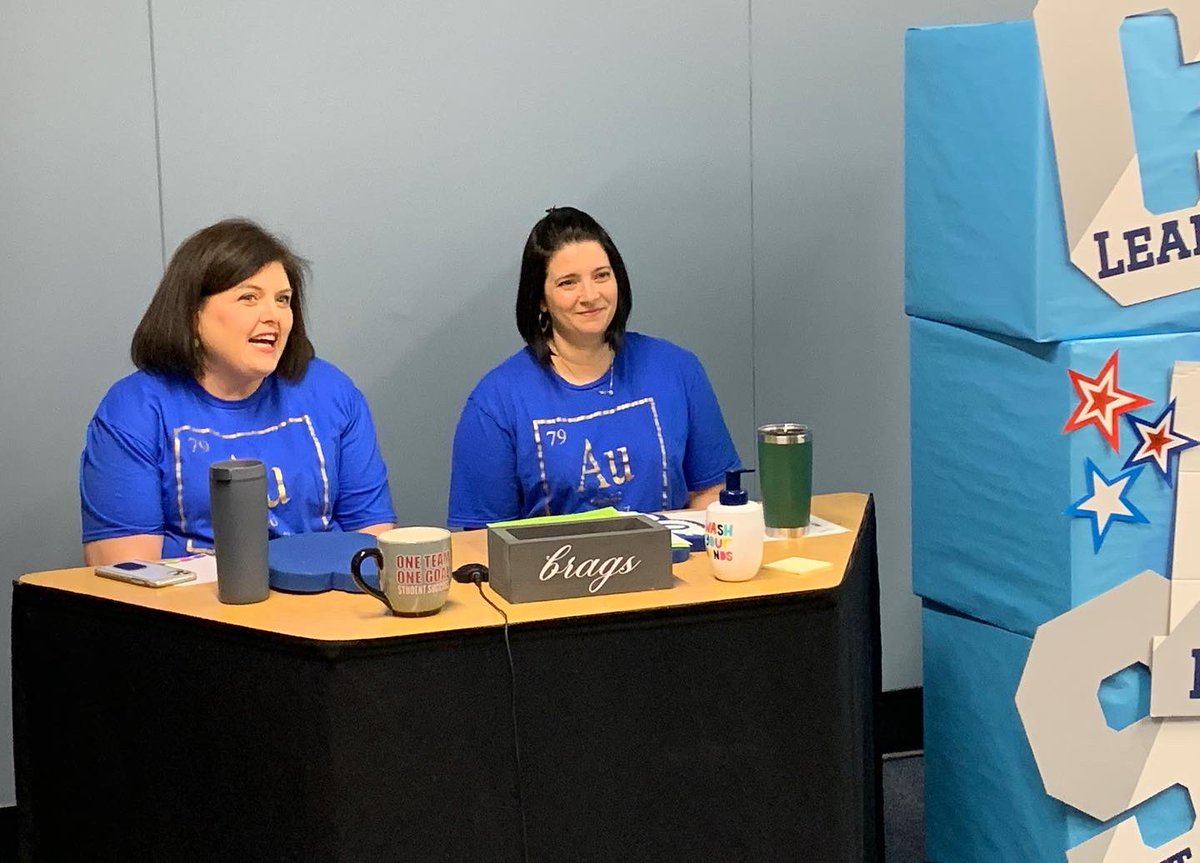 Comptoncubs's tweet photo. Compton celebrates World Autism Day!! @CobbSchools @lairbeth1 @ACLittle23 #lovetolearnhere https://t.co/BcOKLMA5DD