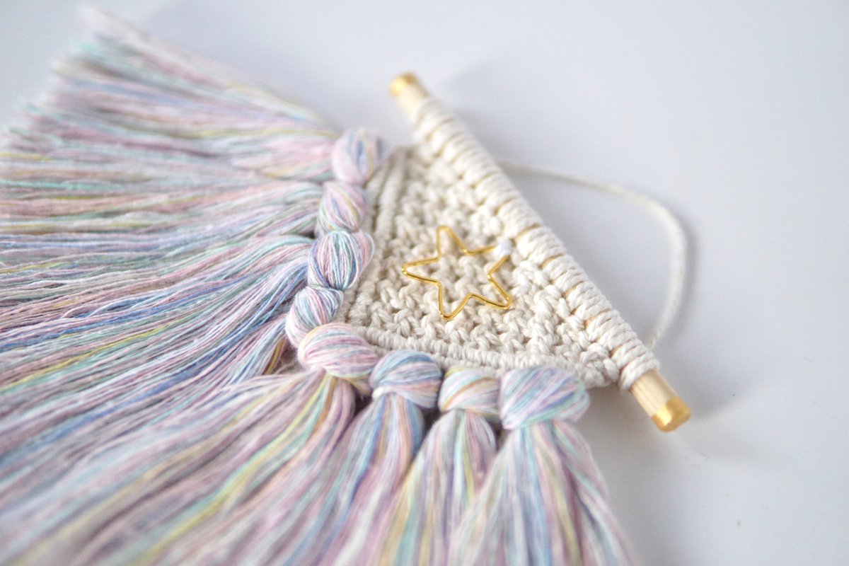 wood_spell's tweet photo. ✨ “Go where the stars take you” ✨
I can not wait to go camping and chase stars on summer nights.😌🏕
https://t.co/HqJeAqWhfd
#thewoodspell #macrame #wallhanging #smallbusinessuk #shoplocaluk #handmade #knots #interiordesigninspo #edinburghbloggers #wallart #bohostyle #etsyuk https://t.co/dpJ0dYX1BB