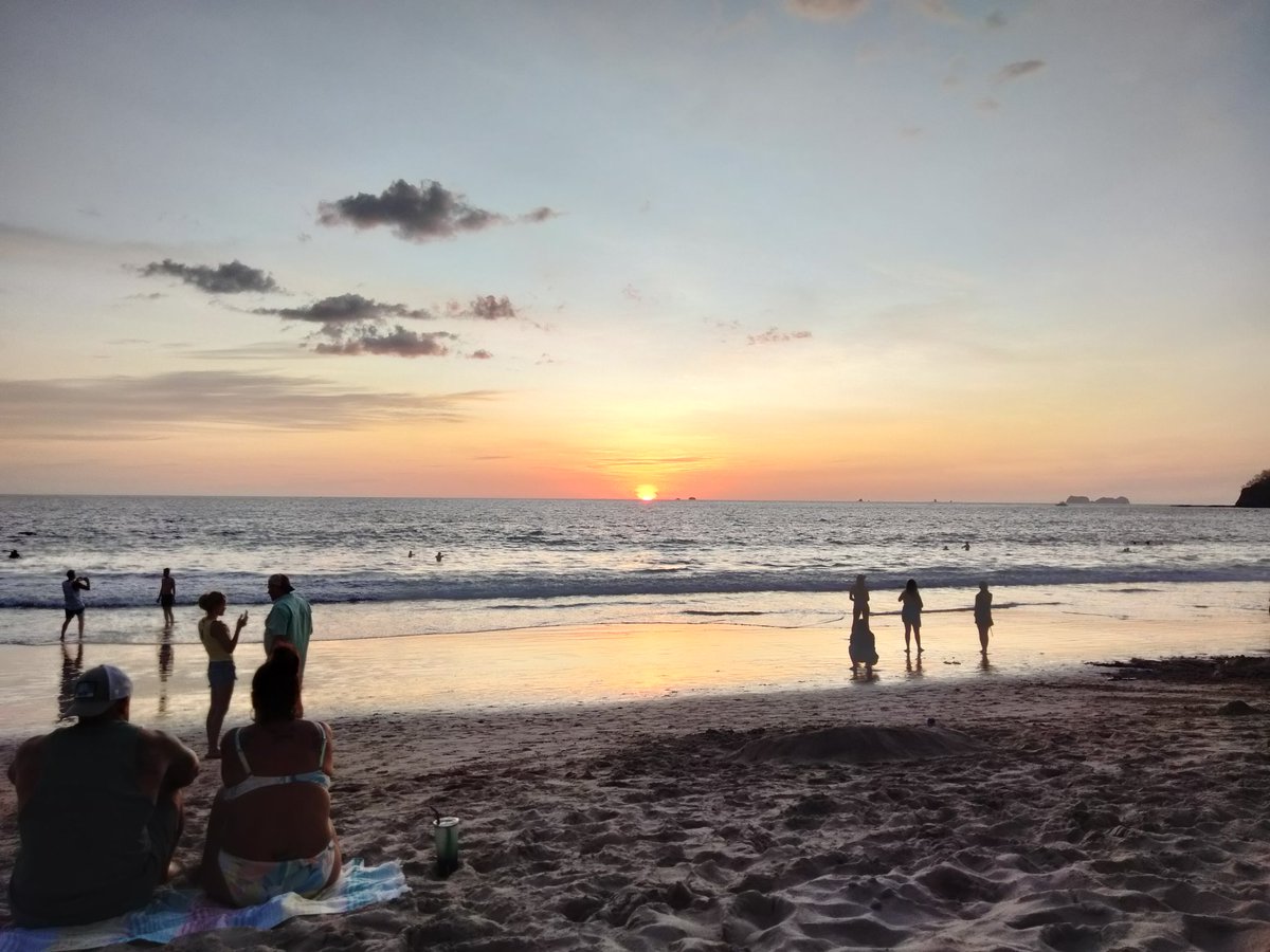 vickypellot's tweet photo. Costa Rica 💕 https://t.co/BSmUtBS8hf