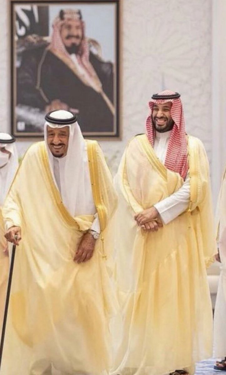m_b_nalsaud's tweet photo. أرفع اسمى آيات التهاني وخالص التبريكات إلى مقام سيدي #خادم_الحرمين_الشريفين وإلى سمو #ولي_العهد الأمين - حفظهما الله - بمناسبة حلول شهر #رمضان المبارك ، وإلى كافة أبناء وبنات الوطن الكريم ، سائلين المولى عزوجل ، أن يعين الجميع على صيامه وقيامه ، وأن يعيده علينا بالخير والبركات .. https://t.co/K7hf8V3pUK