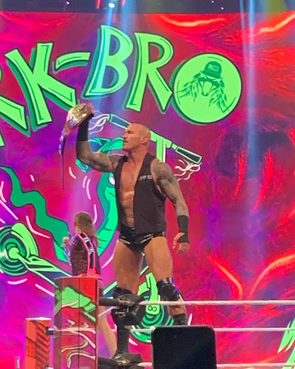 RocketQueenKim's tweet photo. Happy Birthday to the Viper @RandyOrton! πβ₯οΈ #slthr https://t.co/qUZQI1HBgB