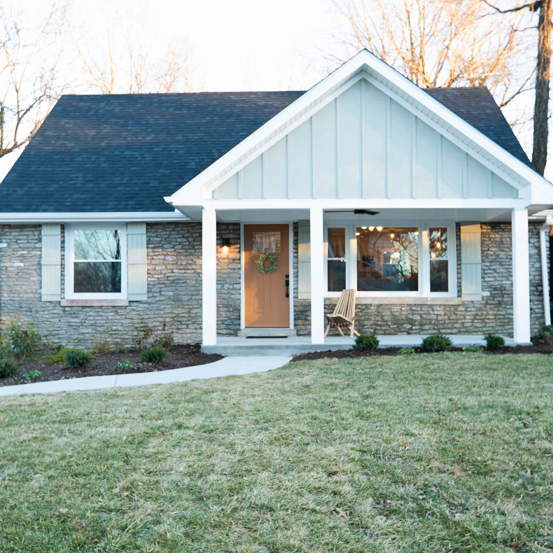 magnolianetwork's tweet photo. On a new episode of #FirstTimeFixer, a woman enlists the help of her father to flip her first home in hopes of creating a new beginning for her family. Watch back-to-back episodes of #FirstTimeFixer tonight, starting at 8/7c on #MagnoliaNetwork 📺 https://t.co/gVcPVrBN0q