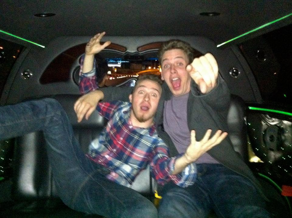 michaelrianda's tweet photo. I found these photos of me + @_AlexHirsch today.

This is us the weekend Gravity Falls came out + 9 Years Later when Mitchells came out.

Feeling incredibly grateful our paths crossed. 

After helping him on Gravity Falls- he returned the favor + helped SO much on Mitchells. https://t.co/LNkW6EM1Dm