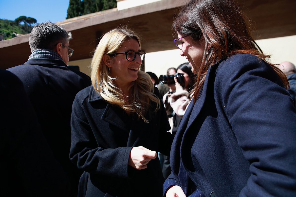 elsa_artadi's tweet photo. Amb la consellera @GemmaGeis, assistim a la inauguració oficial d'EINA Bosc, un nou espai transversal i interdisciplinari que amplia el programa pedagògic de l'Escola (@EinaBcn).

Aposta pel diàleg innovador del disseny amb l'art, amb la sostenibilitat i la transformació digital. https://t.co/4VgZ3fPluz