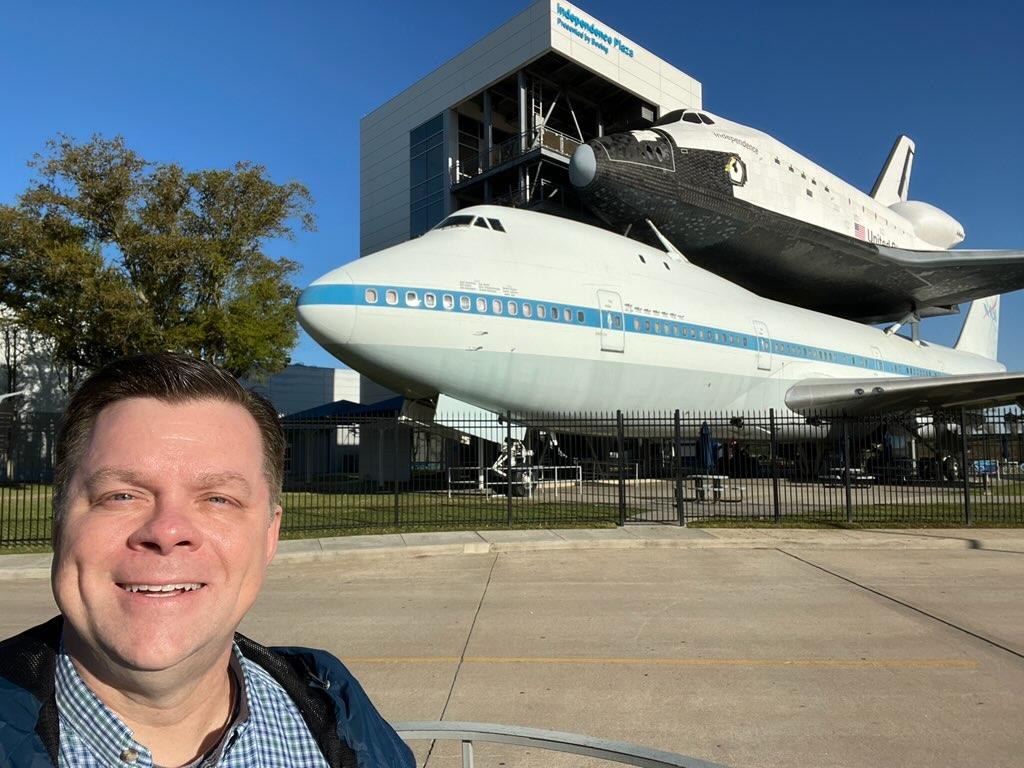 OlatheEngineer's tweet photo. Our very own @BruceWellmanKS won the Northrop Grumman Excellence in Engineering Education Award at @NSTA. Thanks for everything you do for our students!
https://t.co/NdthmAVoNe @Olathe21st @ChrisZuck @APCogswell https://t.co/pwOtnvydVm