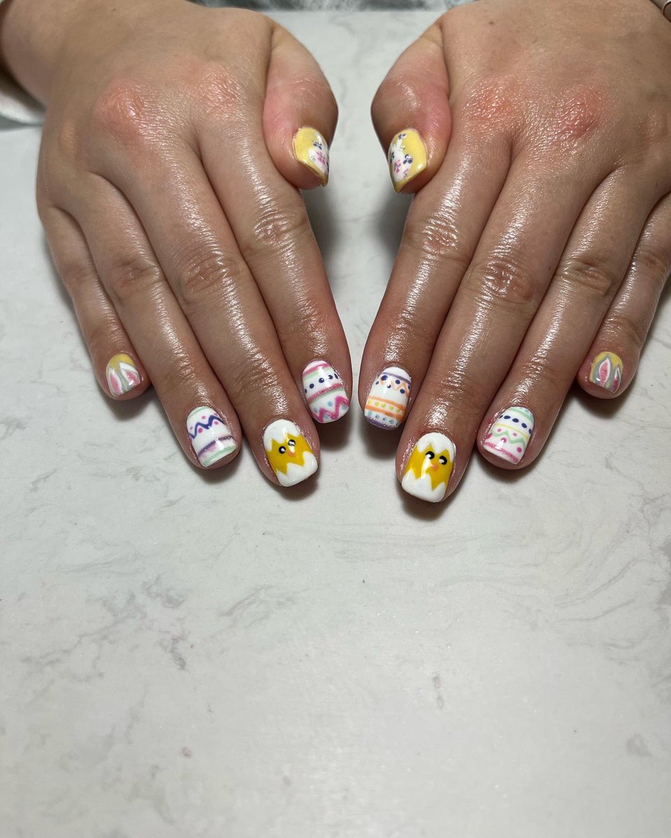 MarcieFeinman's tweet photo. Easter masterpiece! 😍🐣🐰 #handsofasurgeon #nailsofasurgeon https://t.co/2KNYRMT5pk